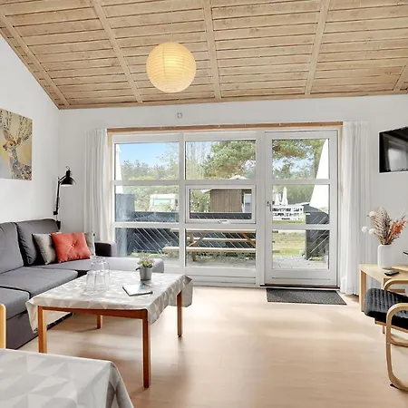 Casa de Férias Stunning In With Outdoor Swimming Pool Nordenbro Vesteregn